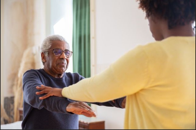 How Physiotherapy Helps Elderly Patients Stay Active and Independent
